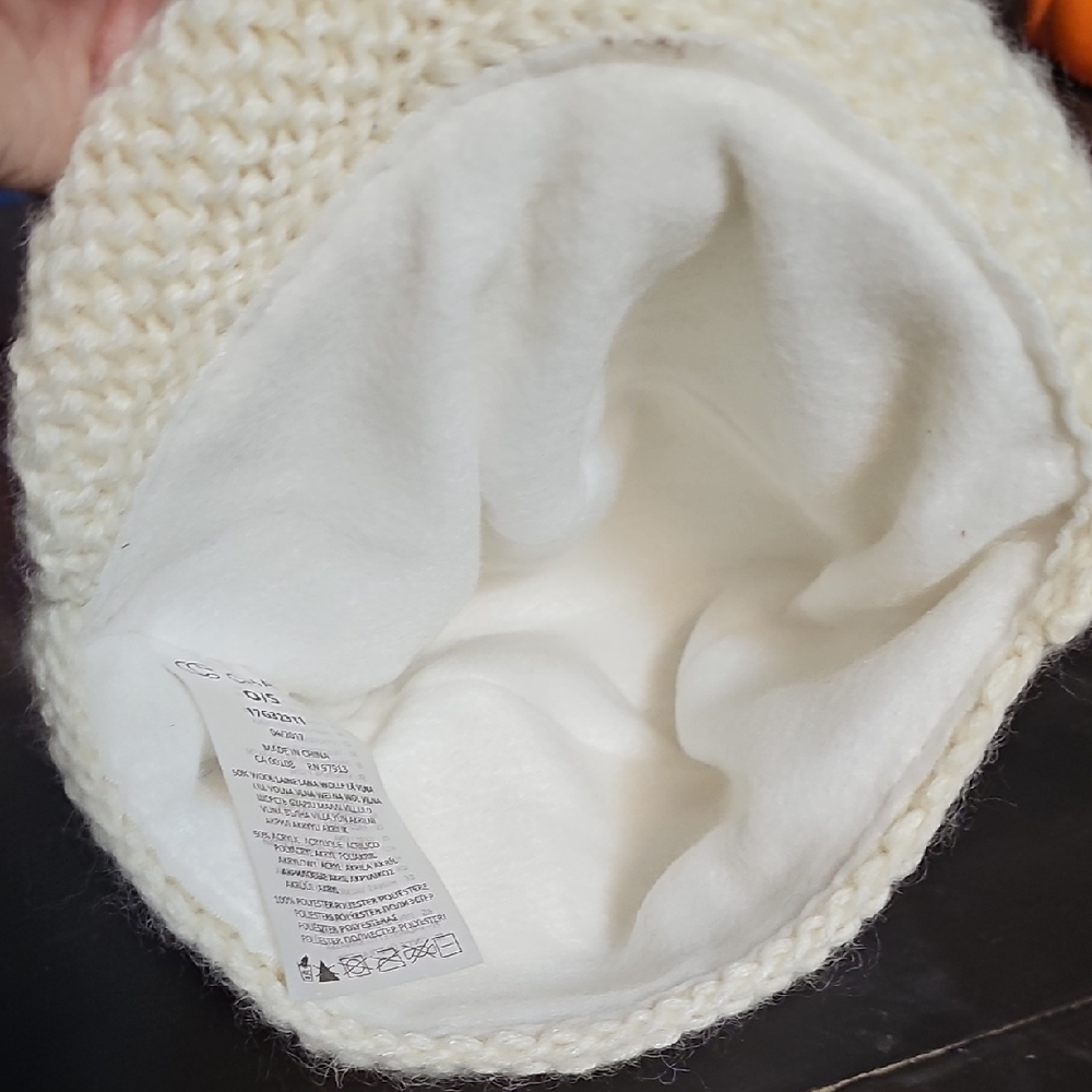 Chaos Cream Knit Beanie